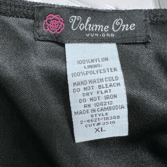 Vintage Y2K Black Lace Cami - Picture 3 of 3